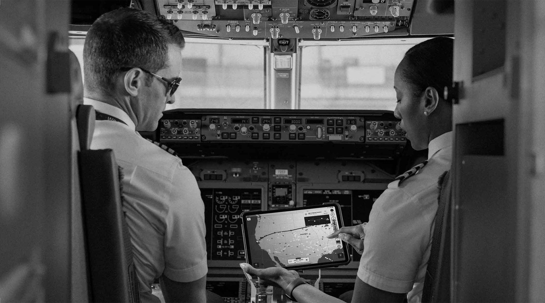 CASE STUDY: Apple, PIVOT and United Airlines