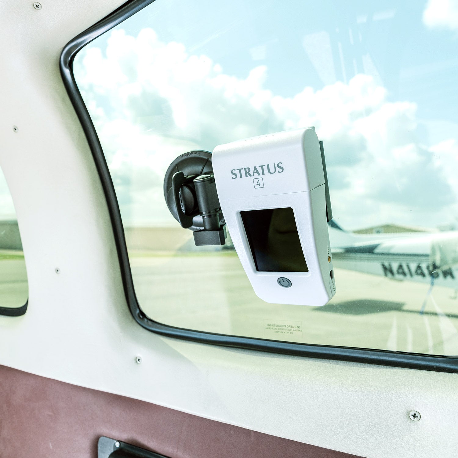 Suction Cup Mount for Stratus 4 ADS-B Receivers